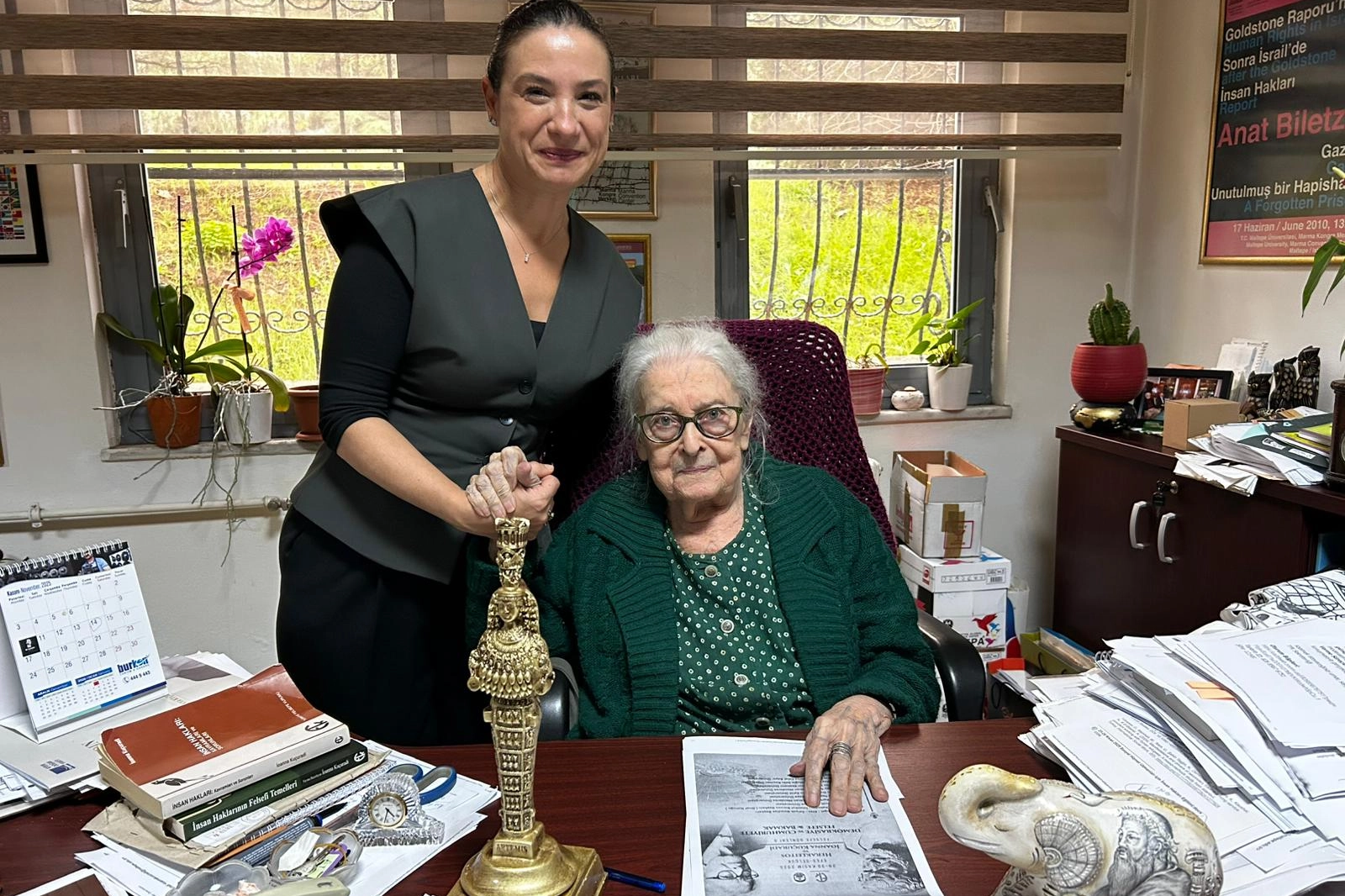 Prof. Dr. İoanna Kuçuradi’ye Efes Selçuk’tan onur ödülü 