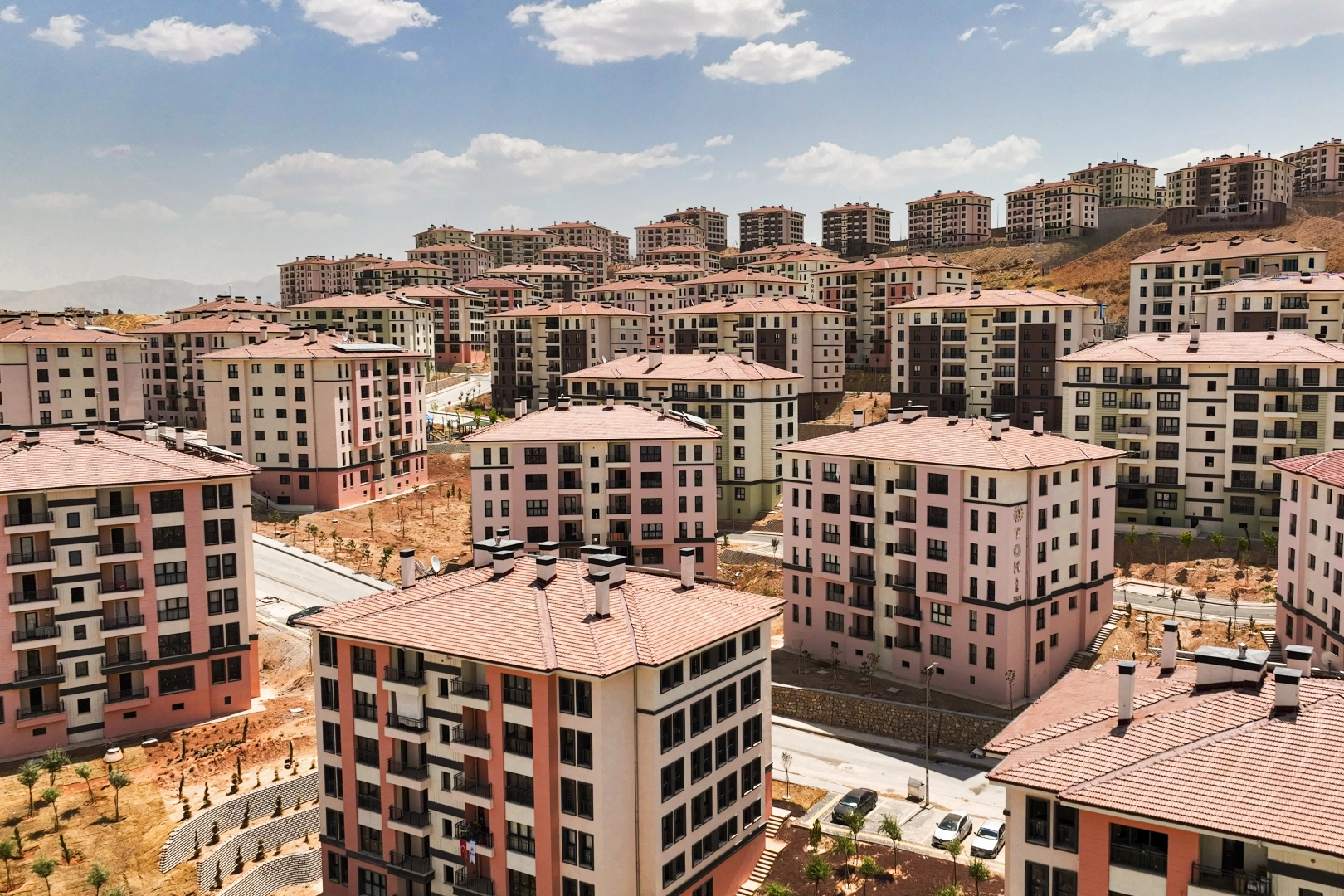 11 ilde mutlu sona az kaldı... Bakan Kurum il il konutlarda son durumu paylaştı 