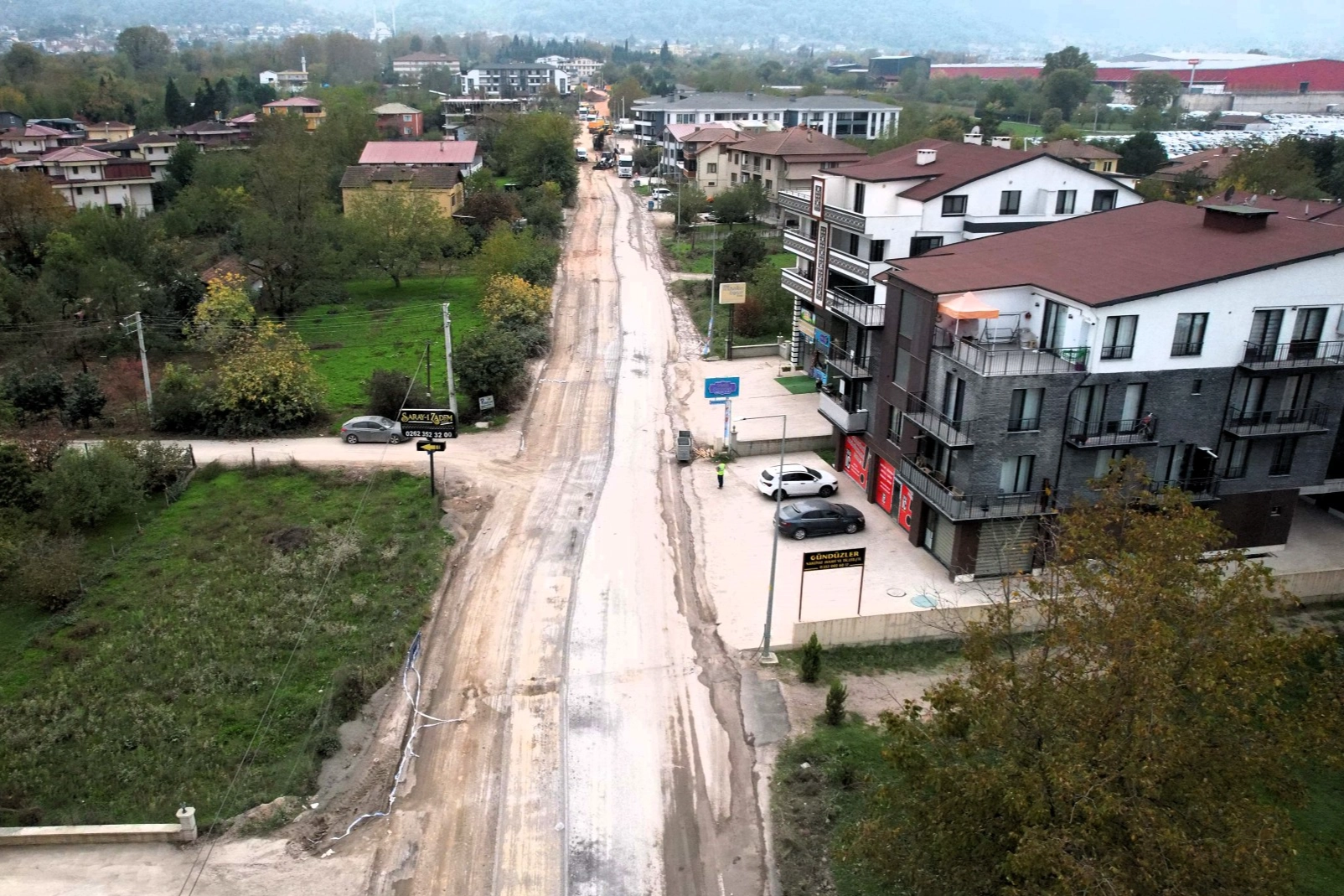 Kocaeli'de Kartepe Çepni Caddesi’nde üstyapı yenileniyor 