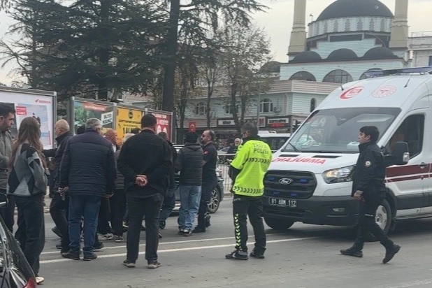 Düzce’de otomobil motosiklete çarptı: 1 yaralı 