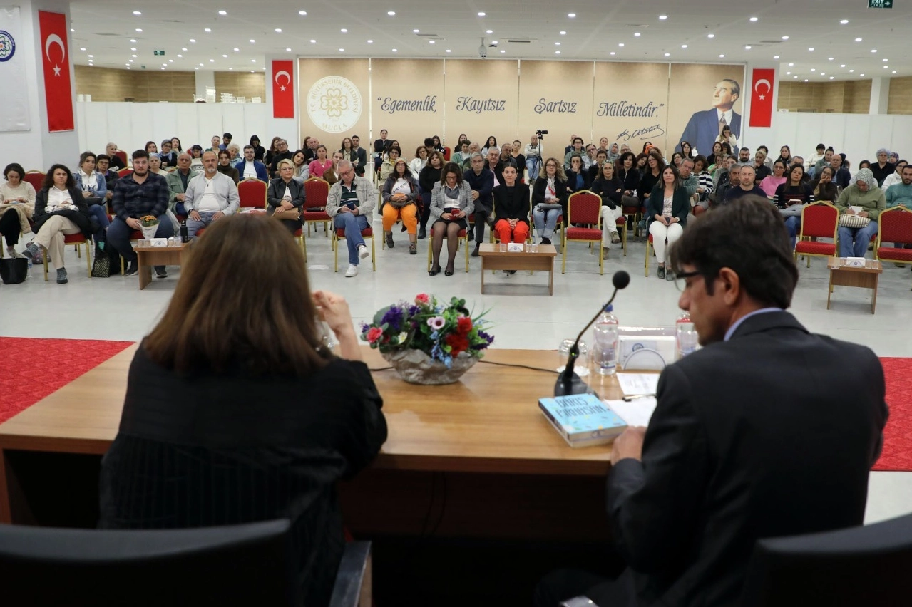 Muğla Büyükşehir Kitap Kulübü'nün okuma eylemi toplumsal deneyime dönüşüyor 