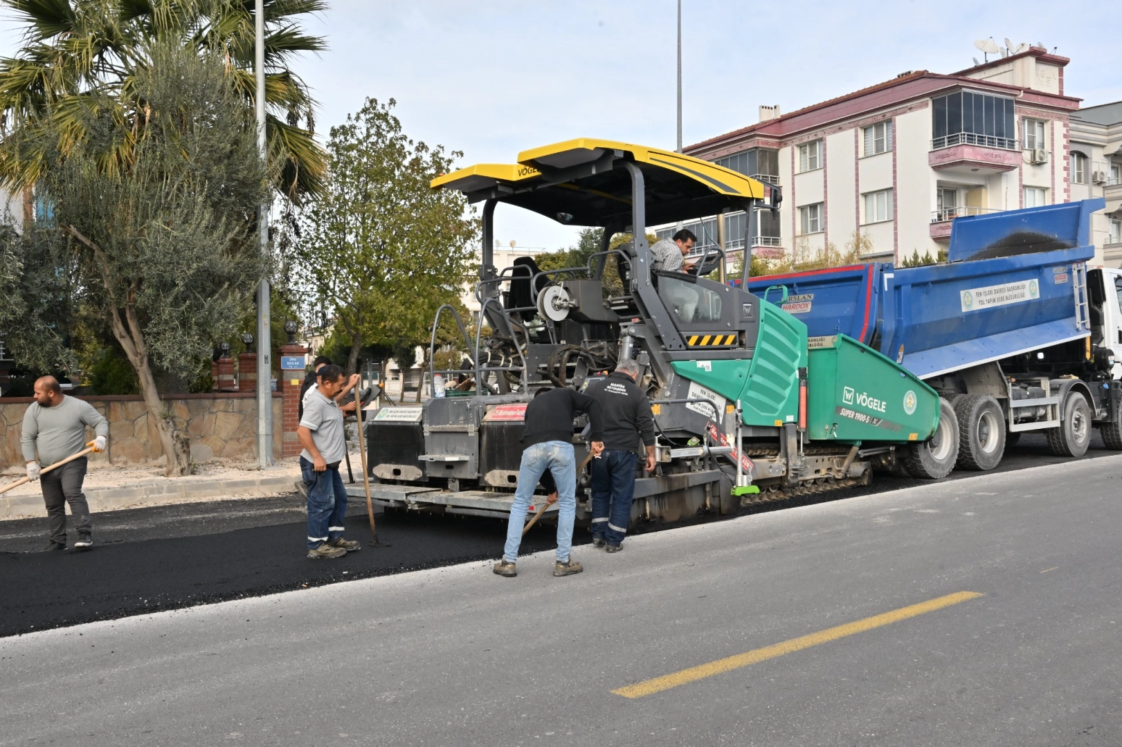 Manisa’da 9 bin ton asfaltla yol konforu arttı