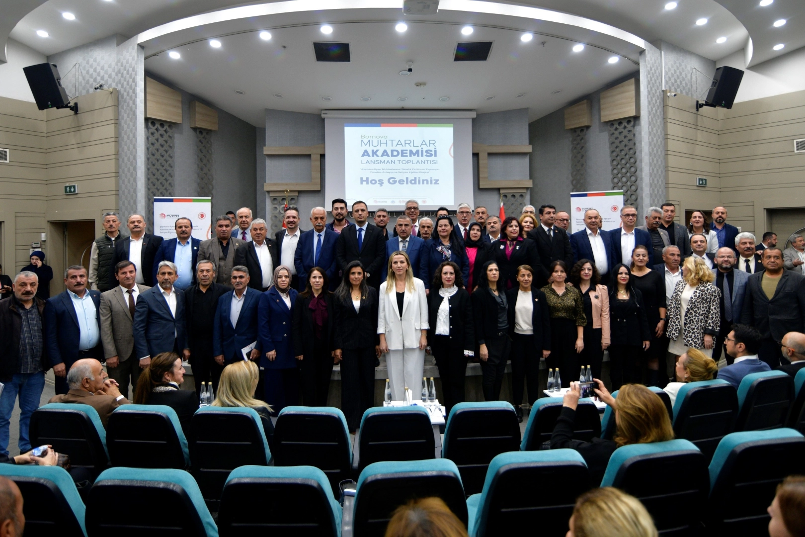 Bornova’da Muhtarlar Akademisi başladı 