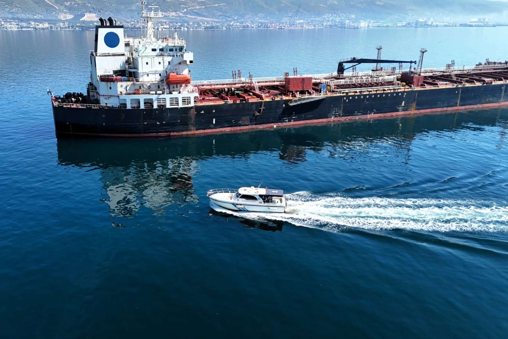 Kocaeli'de 7 bin 90 metreküp atık denizden ayrıştırıldı 