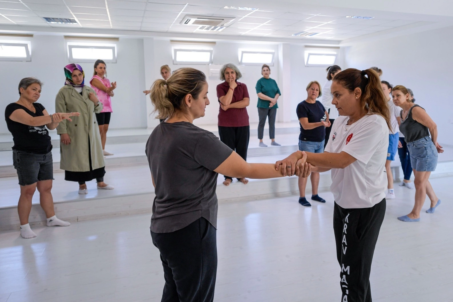 İzmir Büyükşehir kadınları her alanda destekliyor 