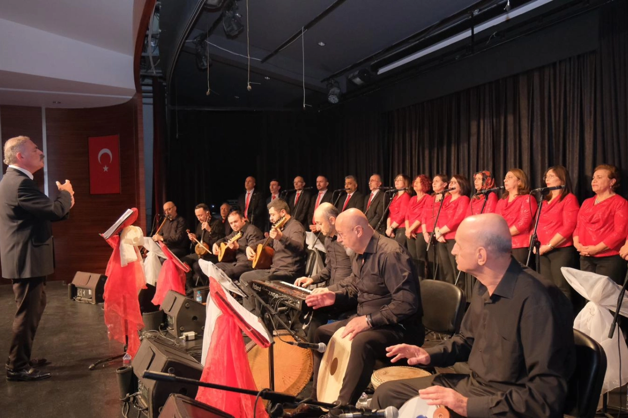 Bursa İnegöl’de Türk Halk Müziği Korosundan unutulmaz gece 