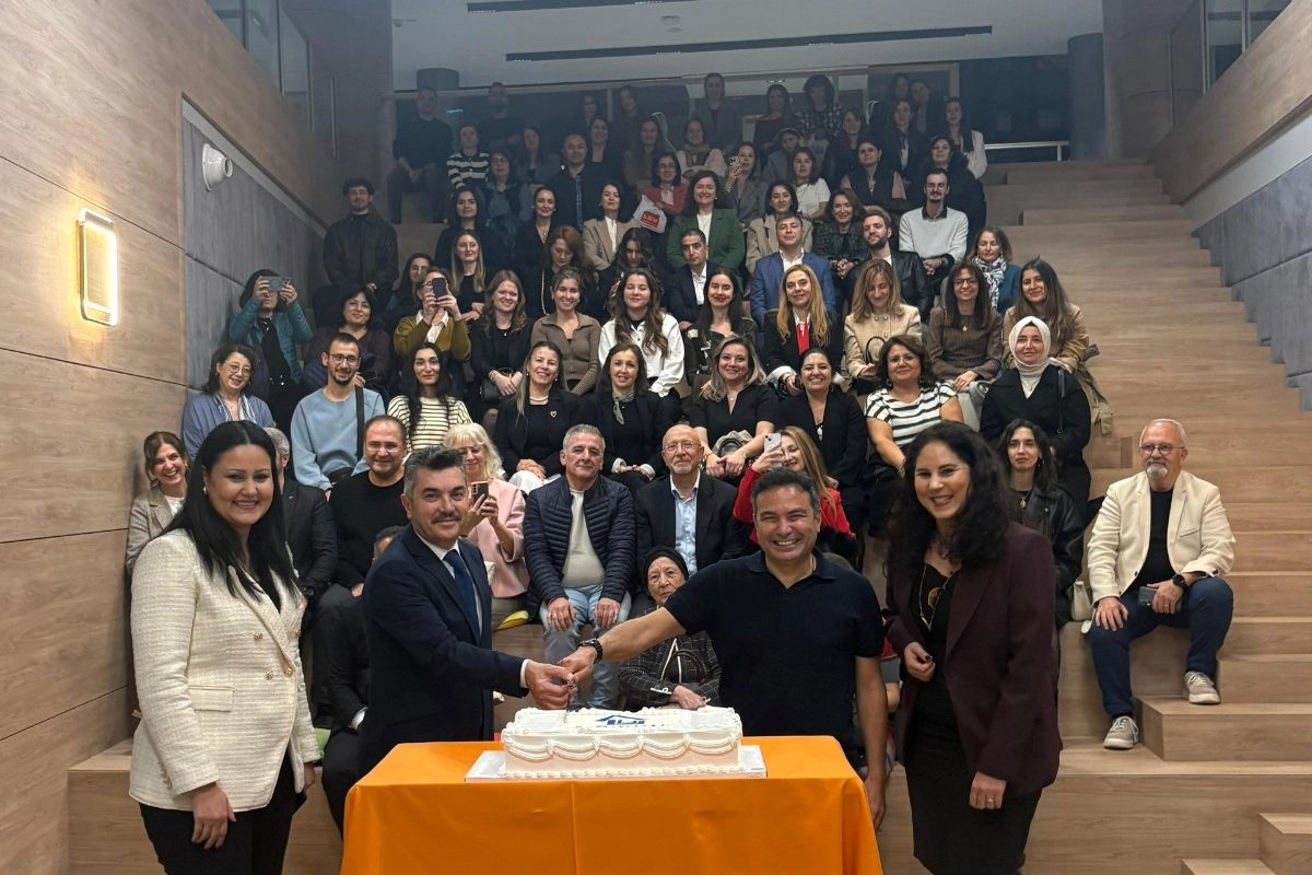 LÖSEV Bursa'da gönüllü öğretmenlerini unutmadı 