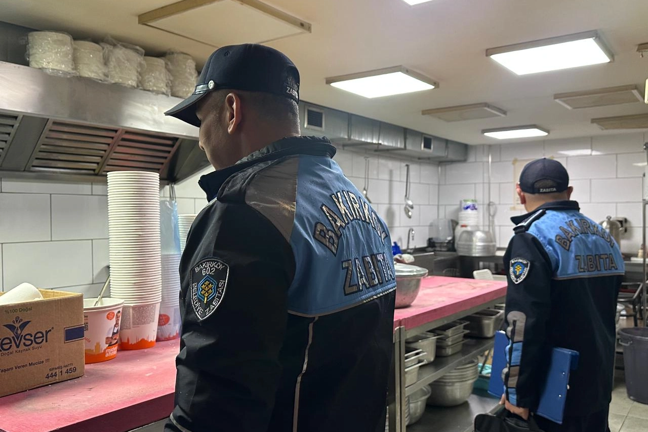 İstanbul Bakırköy’de yiyecek içecek işletmelerine zabıta denetimi 