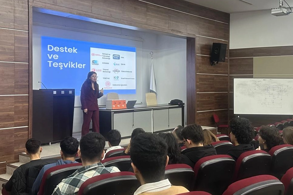 Nazan Akıncı’dan genç mühendislere ilham 