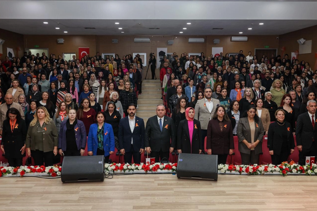 Ankara Keçiören kadına yönelik şiddete karşı ses yükseltti 