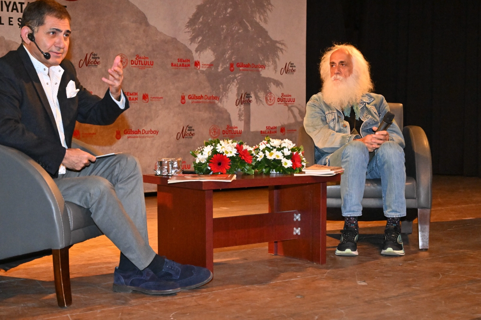 Manisa’da Suavi ile edebiyat ve sanat dolu gece 