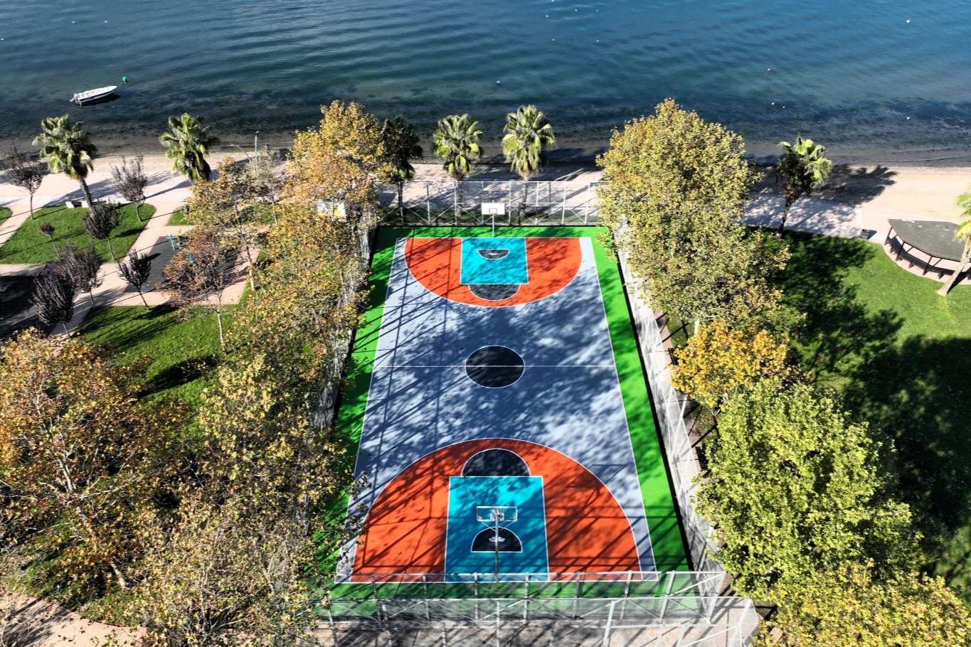 Kocaeli Büyükşehir'den spor sahalarına yenileme 