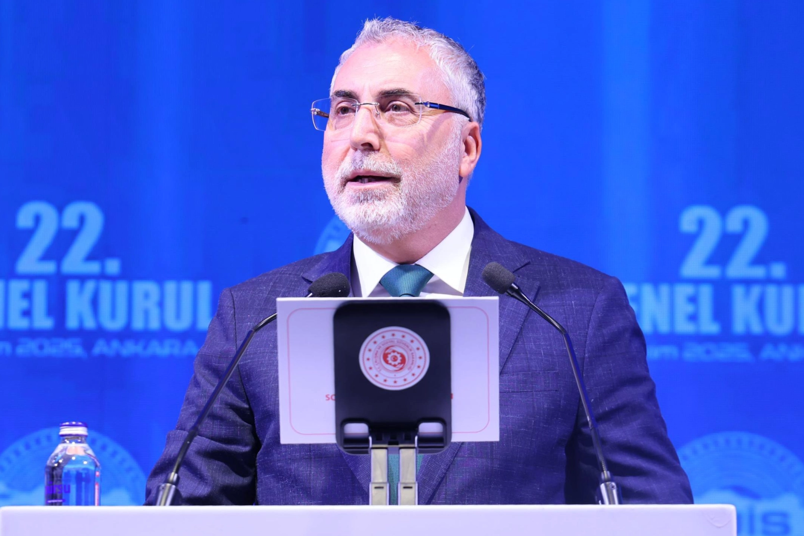 Bakan Işıkhan: İşsizlik düşüyor, istihdam artıyor 