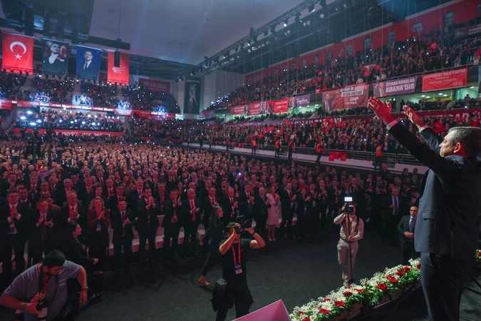 Özgür Özel: Bu kurultay, partimizin muhalefetteki son kurultayı 