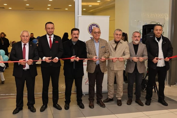 Kütahya’da yöresel lezzetler ve el sanatları görücüye çıktı 