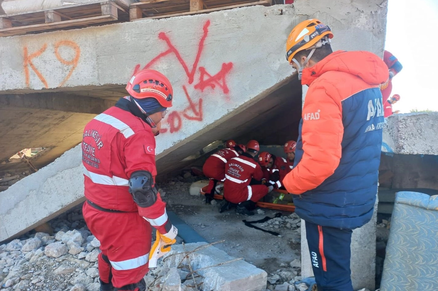 Balıkesir İtfaiyesi’nin kahramanları afetlere karşı güçleniyor 