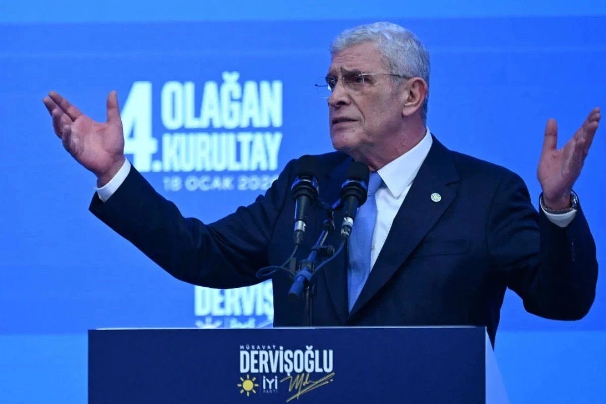 İYİ Parti'de Müsavat Dervişoğlu yeniden Genel Başkan seçildi 