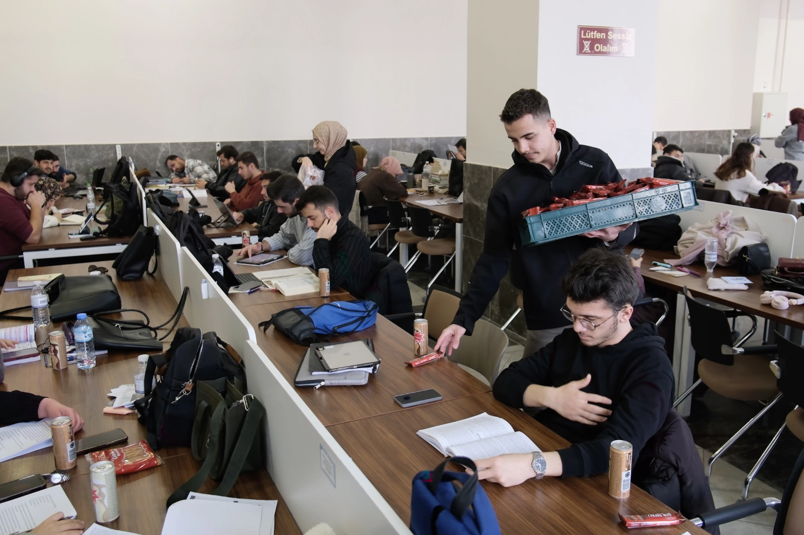 Konya Büyükşehir’den öğrencilere final morali 