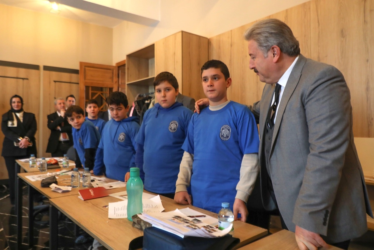 Mustafa Palancıoğlu Sanat Melikgazi'de öğrencilerle buluştu