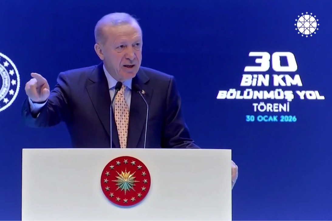Cumhurbaşkanı Erdoğan: Türkiye'yi yeni yollar ve yatırımlarla büyütmeye devam edeceğiz