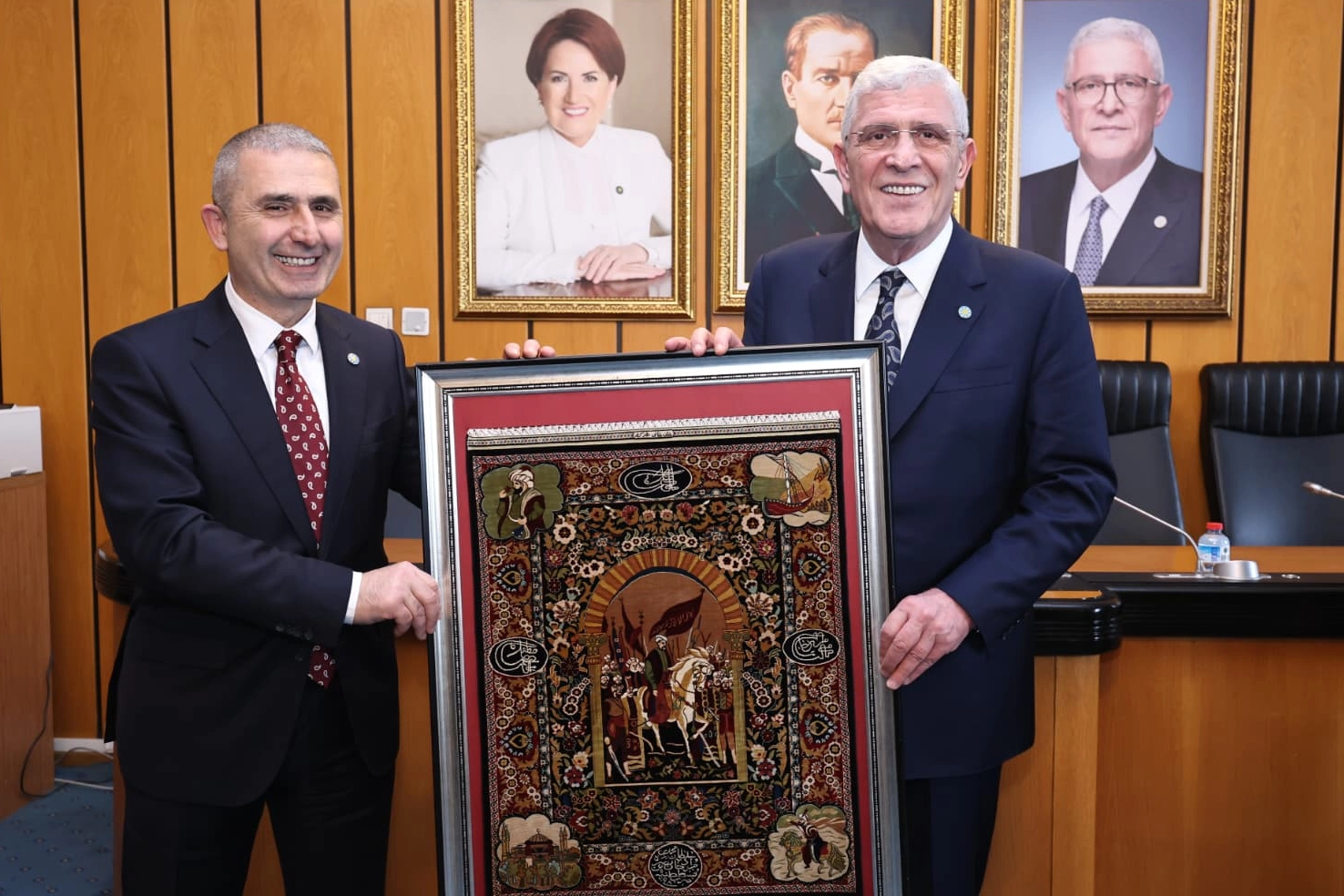 İYİ Parti Kocaeli’den Genel Başkan Dervişoğlu’na anlamlı hediye 