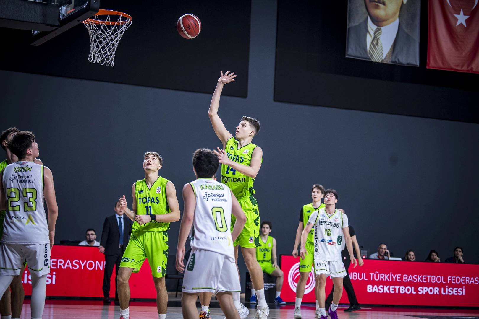 TOFAŞ altyapısının iki yıldızı profesyonel oldu 