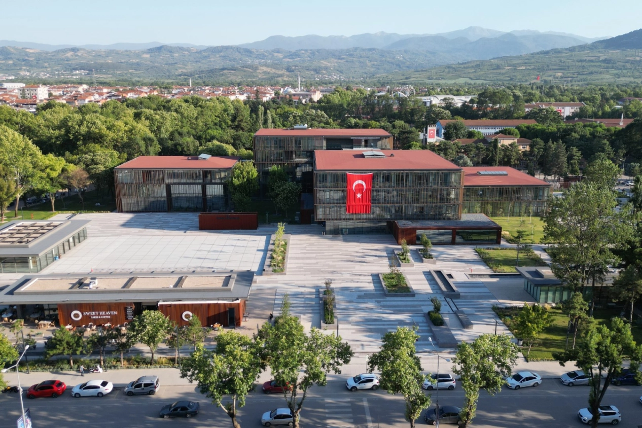 Bursa İnegöl’de ücretsiz otoparkların anlık doluluk oranı artık cebinizde