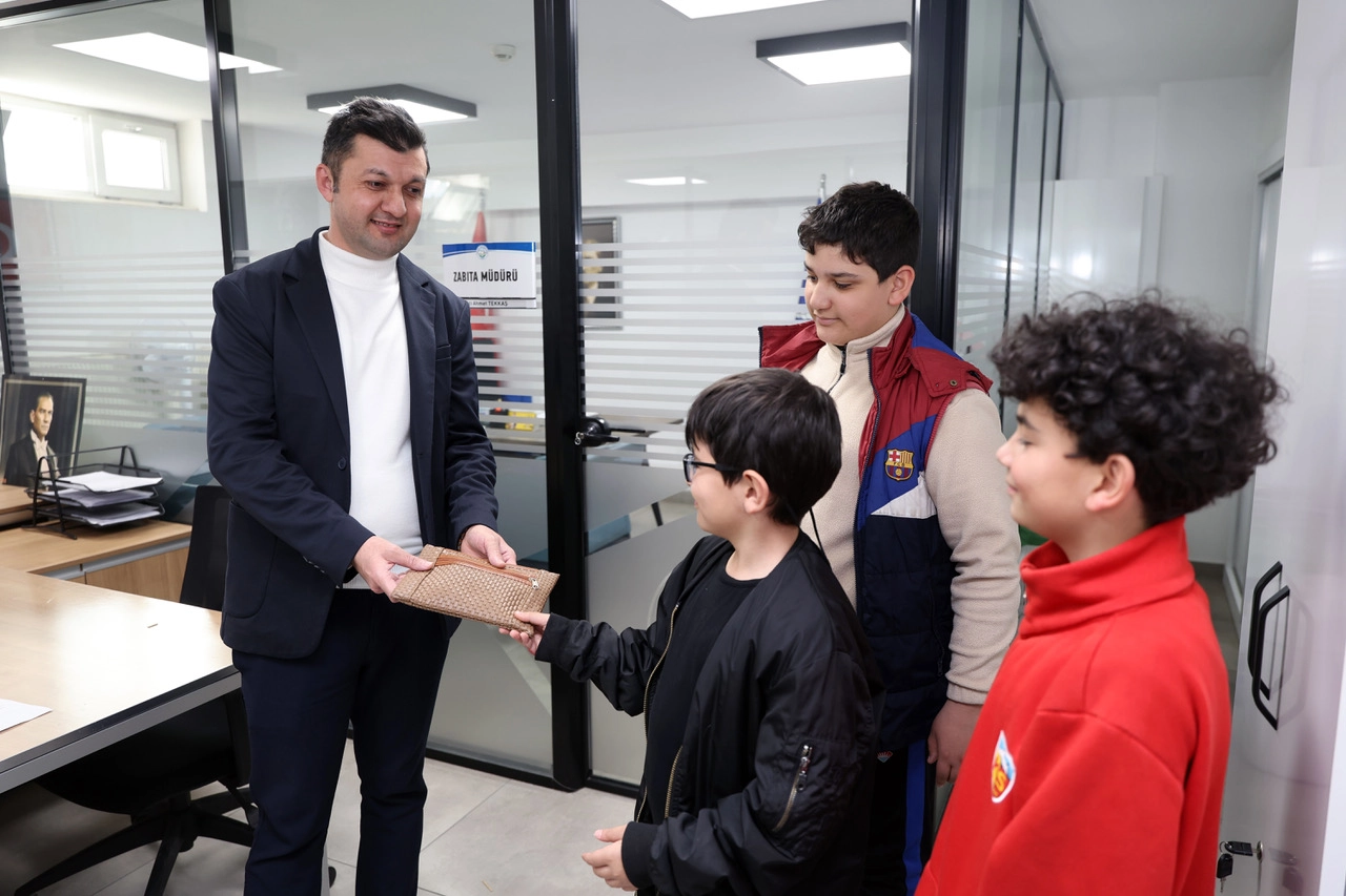 Kayseri Talaslı çocuklardan örnek davranış 