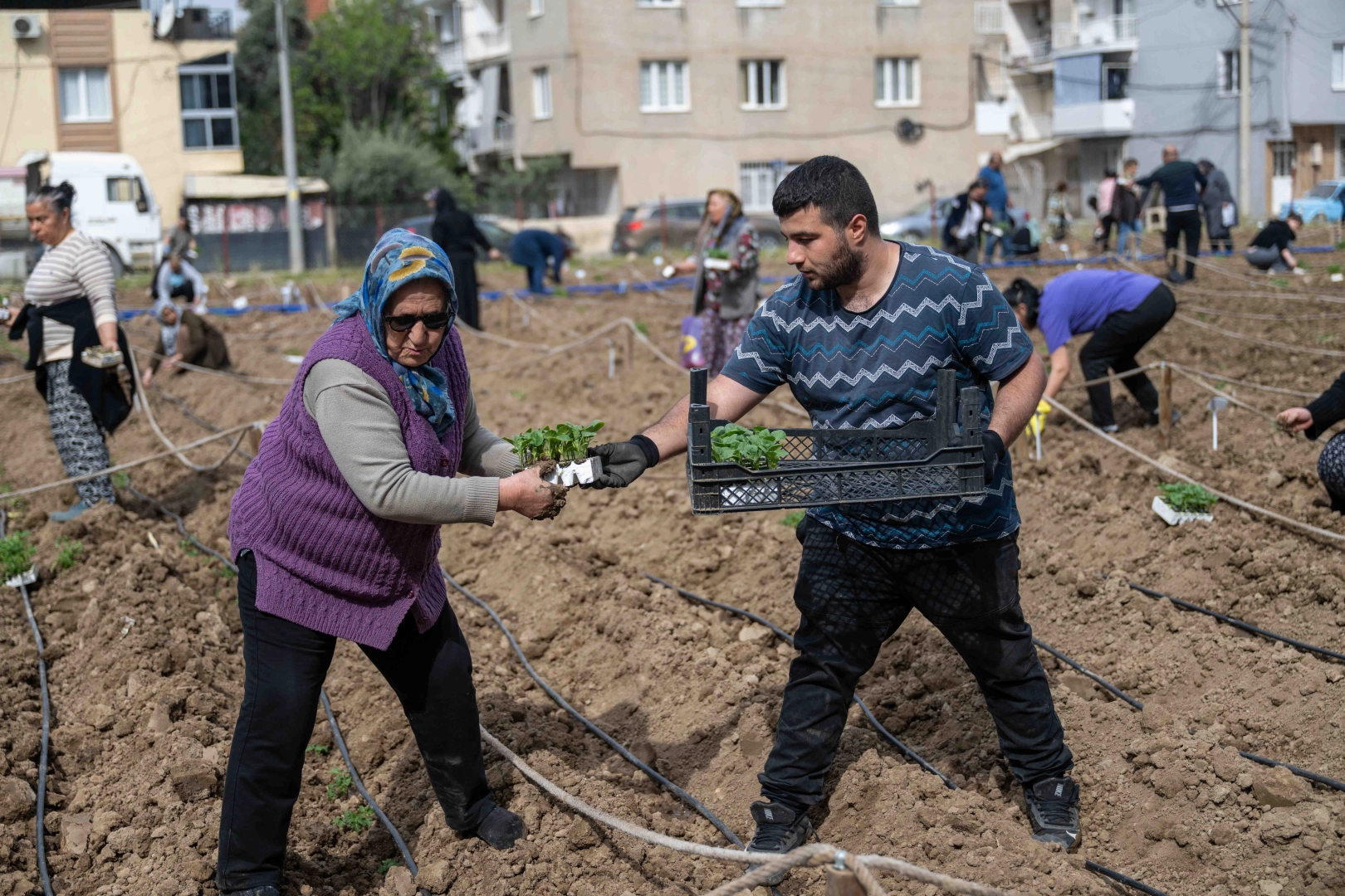 Bornova’da umut toprakla büyüyor 