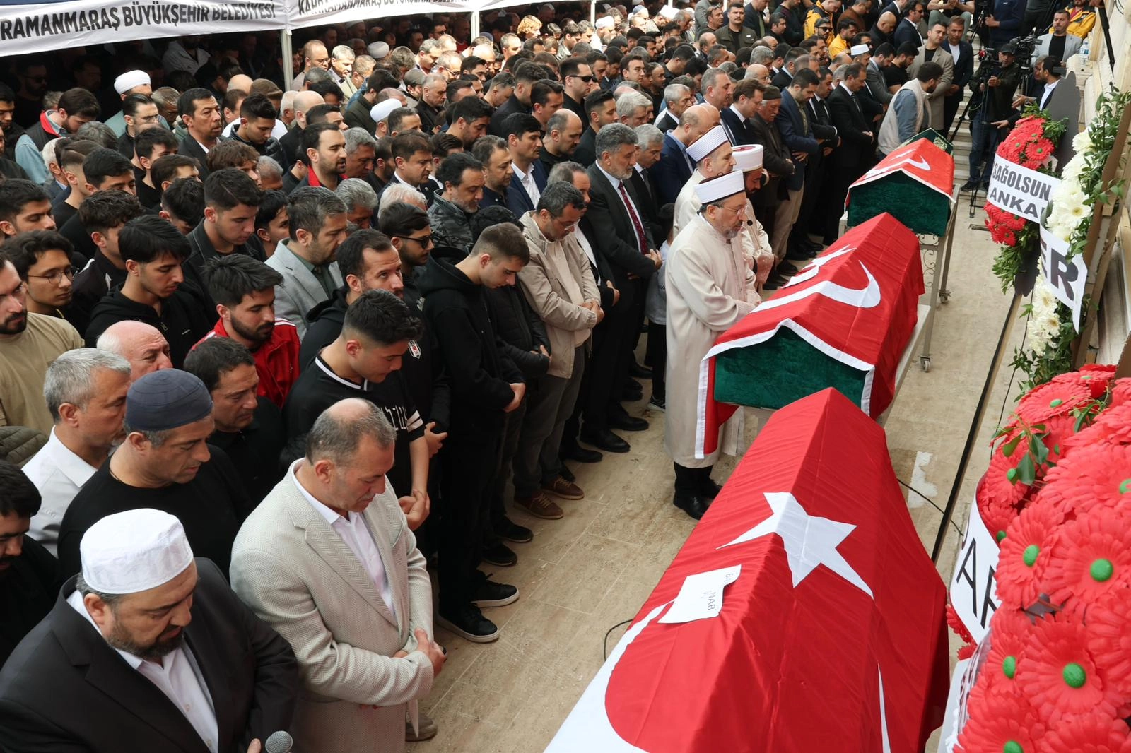 Kahramanmaraş’taki saldırının kurbanları gözyaşlarıyla uğurlandı 