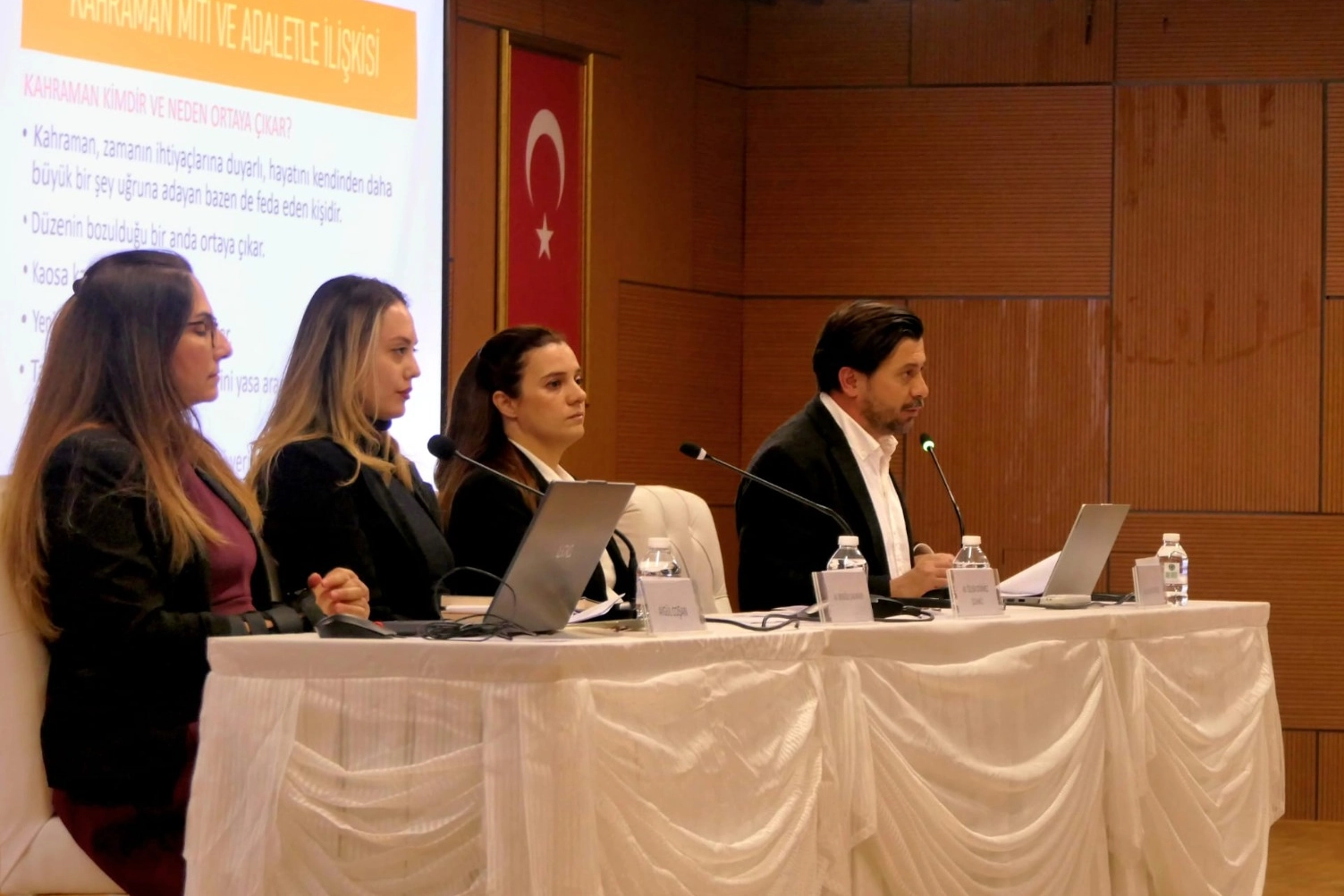 Çanakkale’de “Felsefe ve Hukuk Paneli”ne yoğun ilgi 