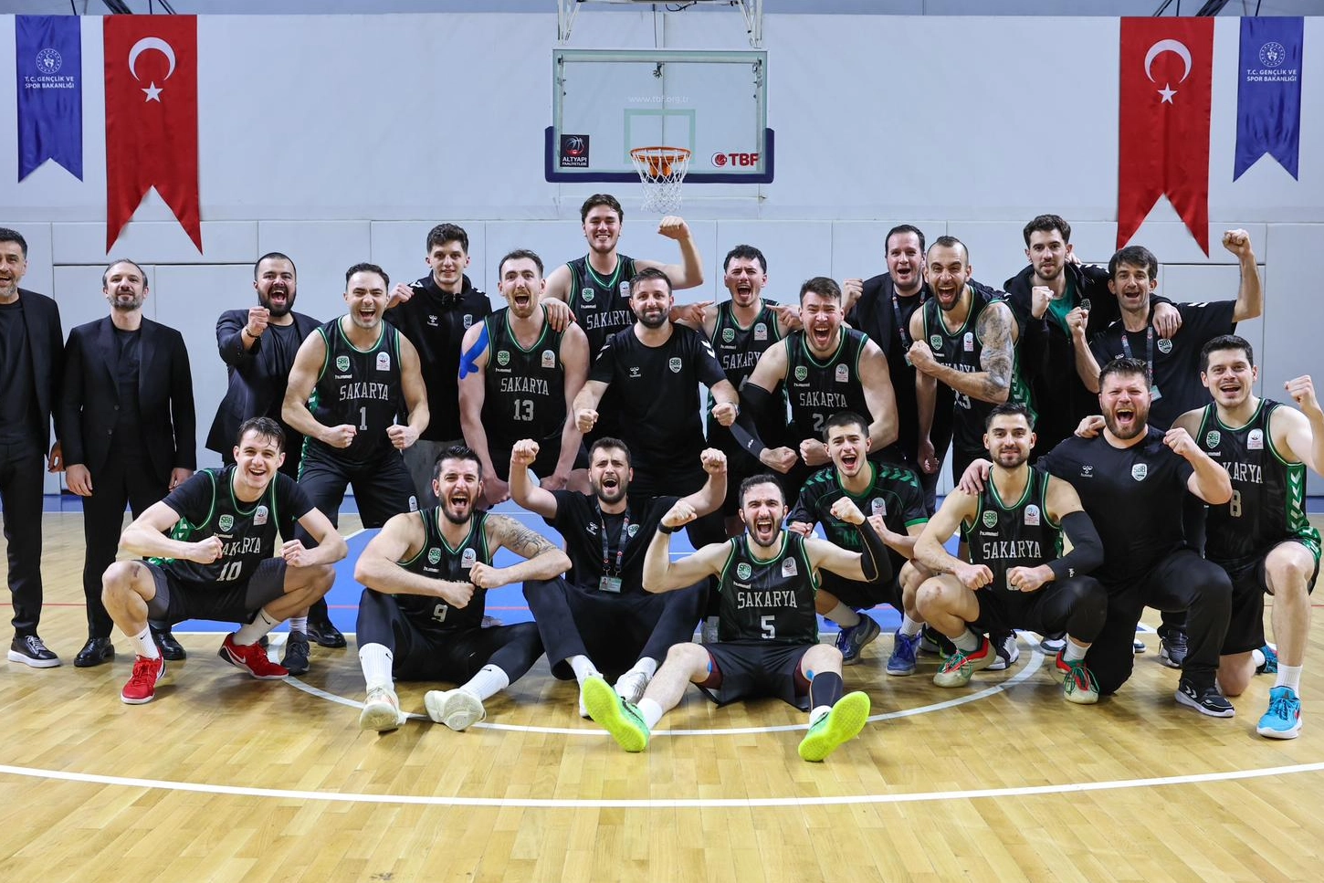Sakarya Büyükşehir Basketbol şampiyonluk kupası için parkeye çıkıyor 