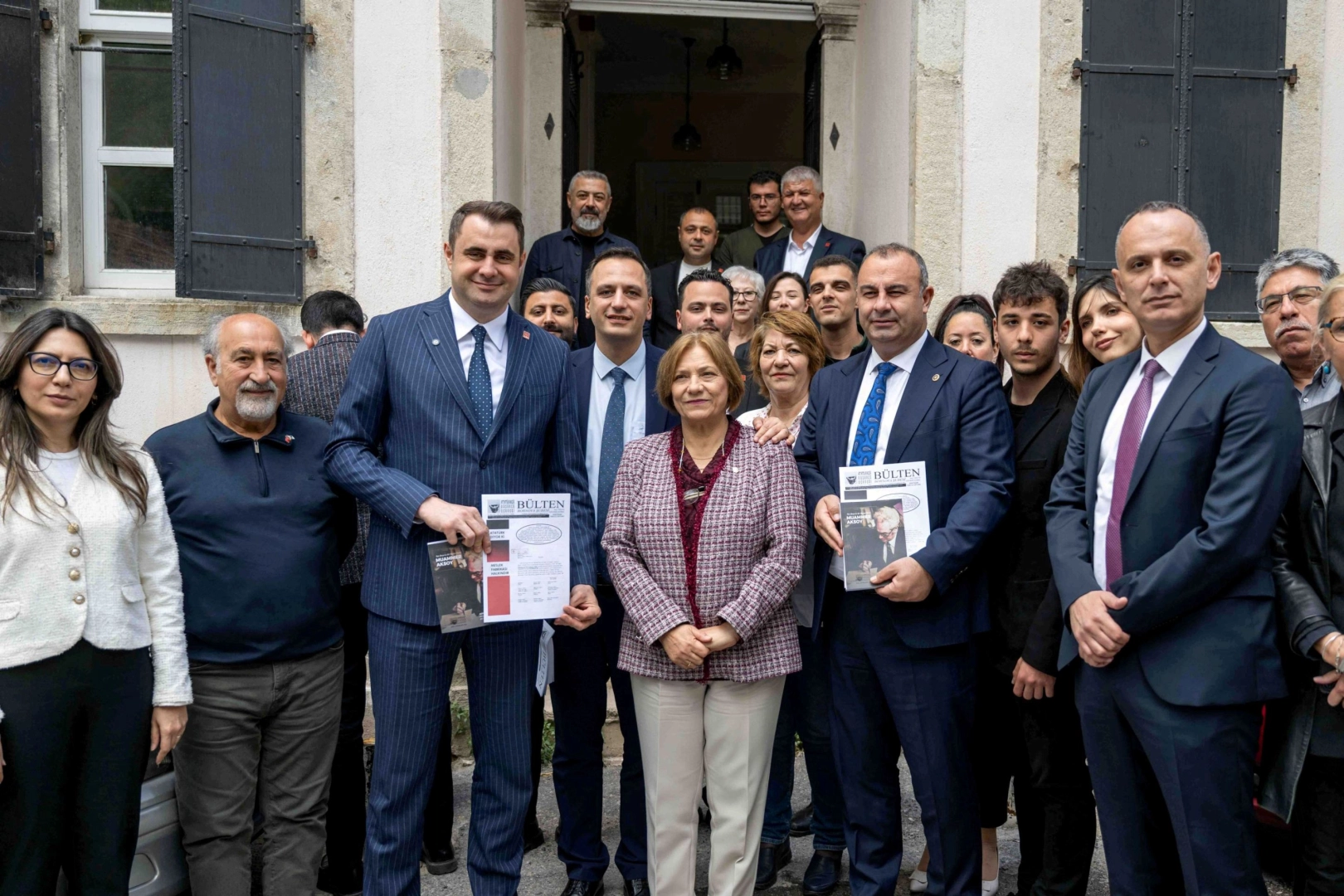 İzmir'de CHP ilk Bornova'da sahaya indi 