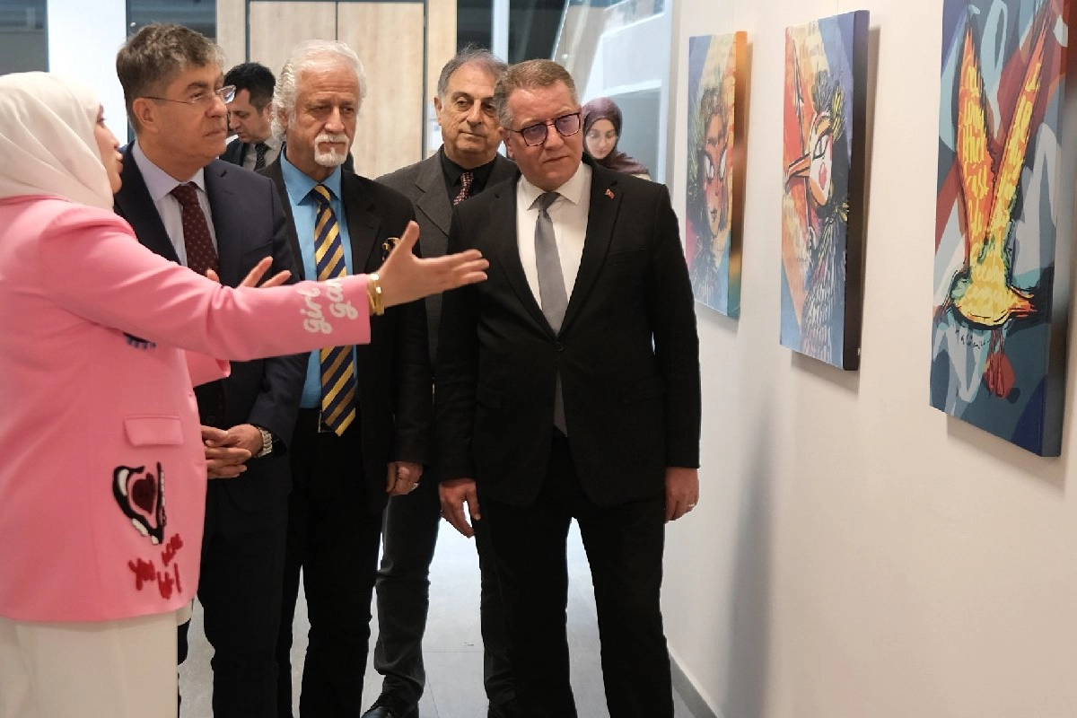 Mudanya Üniversitesi’nde “What’s In My Head” sergisi 