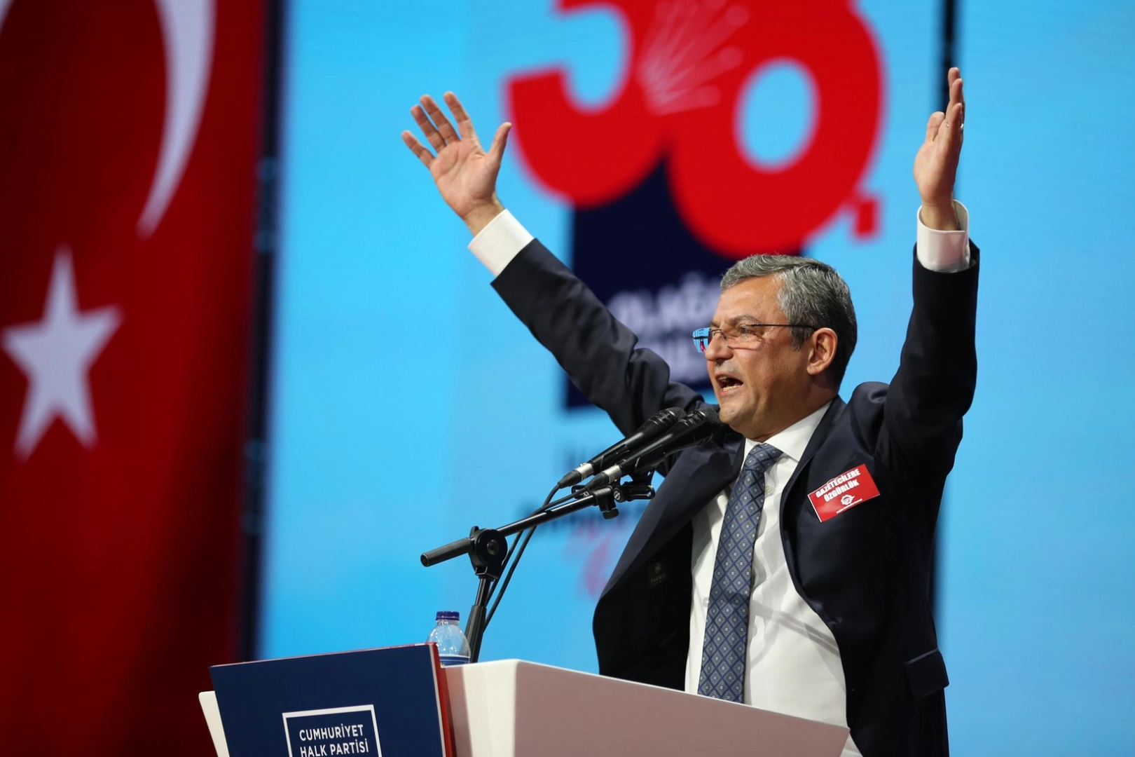 Özgür Özel TBMM Grup Başkanı seçildi 
