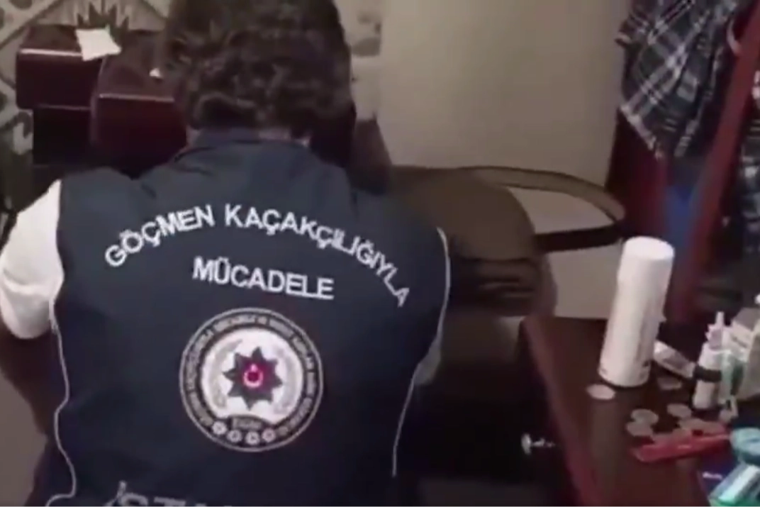 İstanbul'da göçmen kaçakçılığına 18 gözaltı 