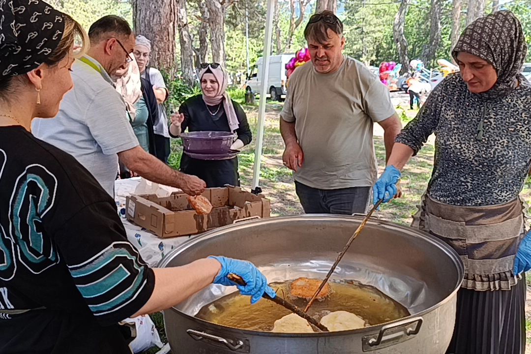 Artvinliler 5. Marmara Bişi Festivali'nde buluştu 