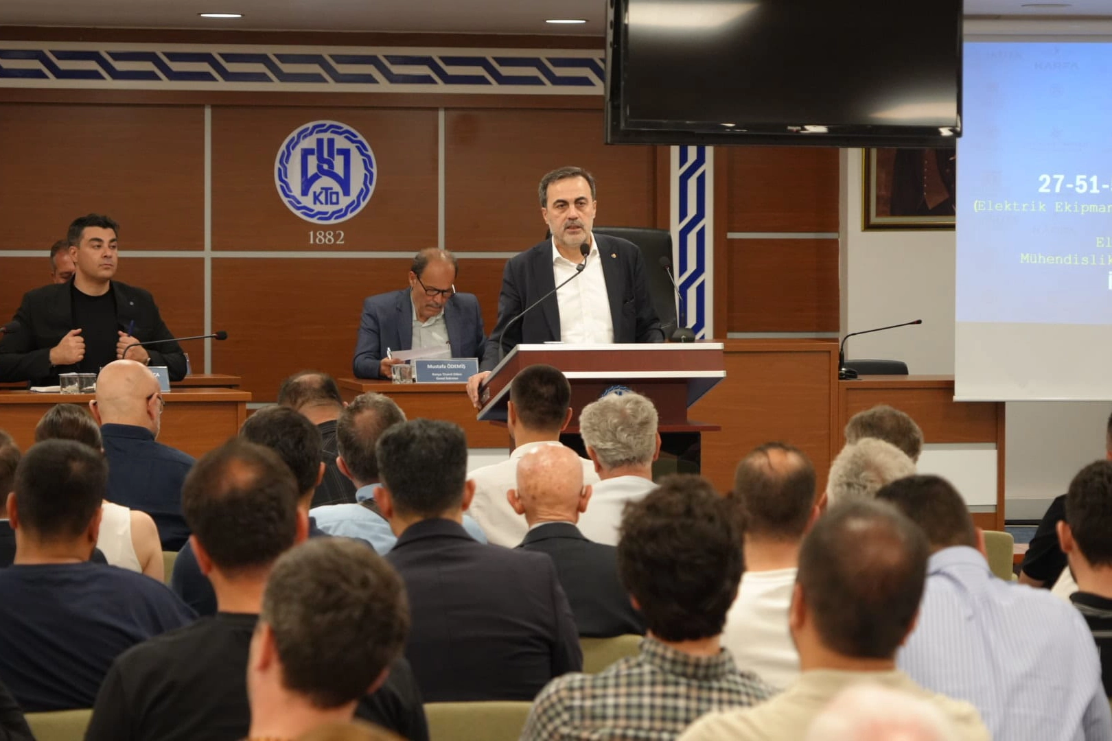Konya'da enerji sektörünün geleceği masaya yatırıldı 