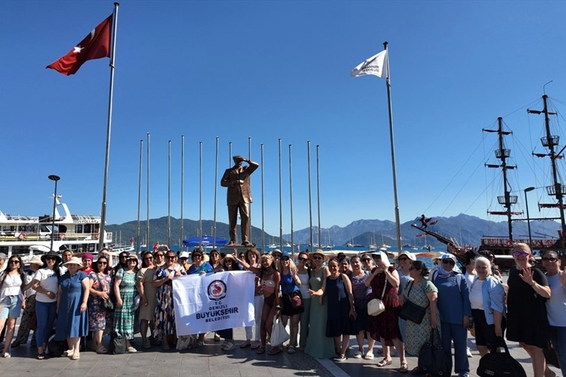 Denizli'de “Yüzme Bilmeyen Kadın Kalmasın” projesi büyüyor 