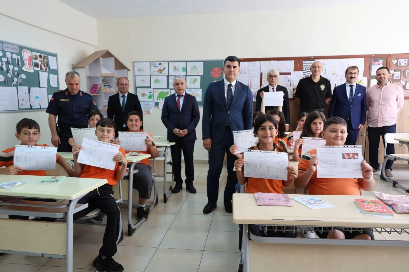 Artvin’de 22 bin 592 öğrenci karne heyecanı yaşadı 