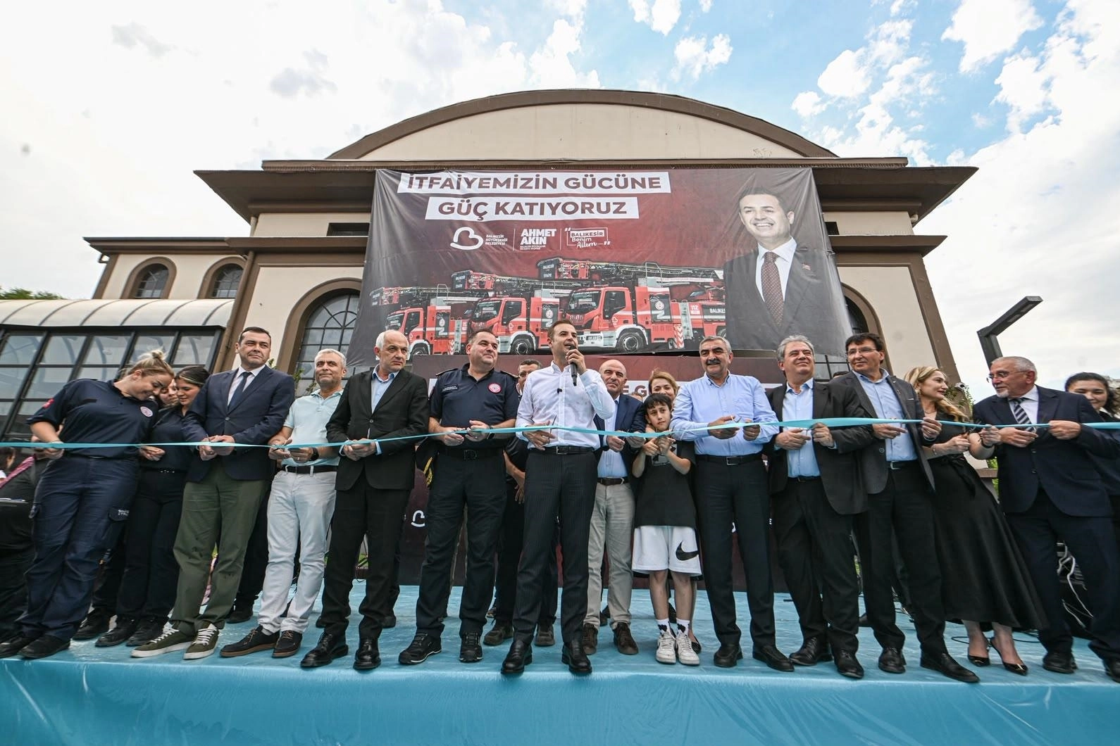 Balıkesir itfaiyesi yeni araçlarla gücüne güç kattı 