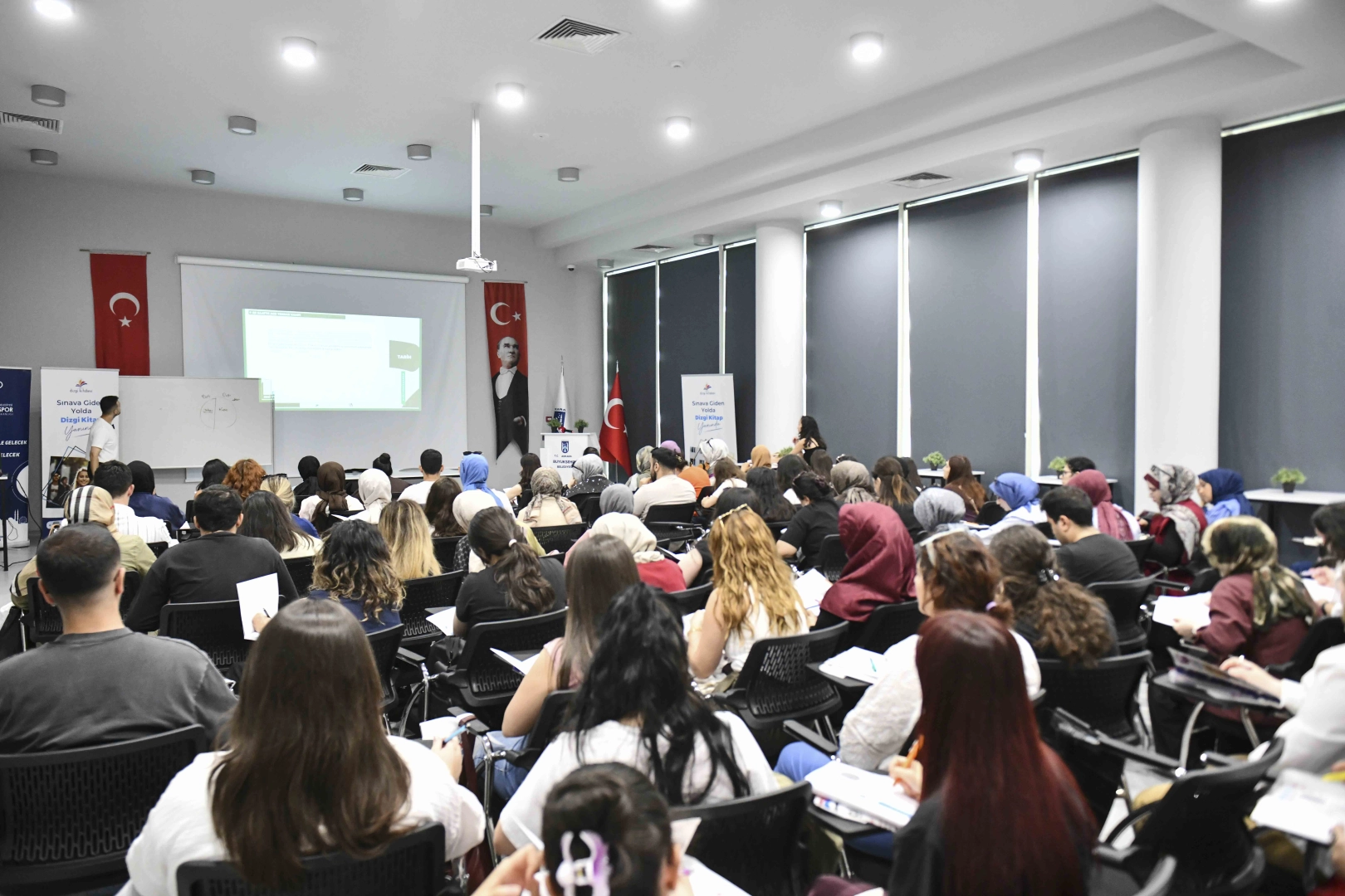 Ankara'da öğretmen adaylarına ücretsiz sınav kampı