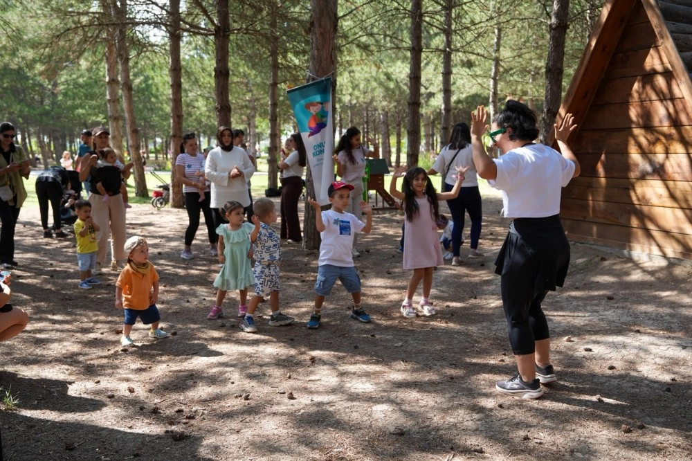 Antalya’da doğada aileler keyifli anlar yaşadı