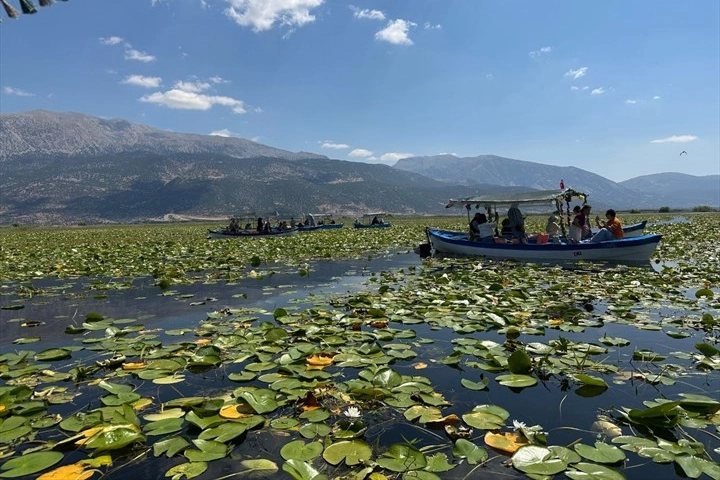 Denizlili okuma yazma öğrenen kadınlar keşif yolculuğunda