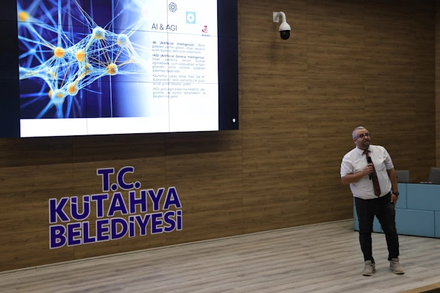 Kütahya Belediyesi personeline yapay zeka eğitimi 