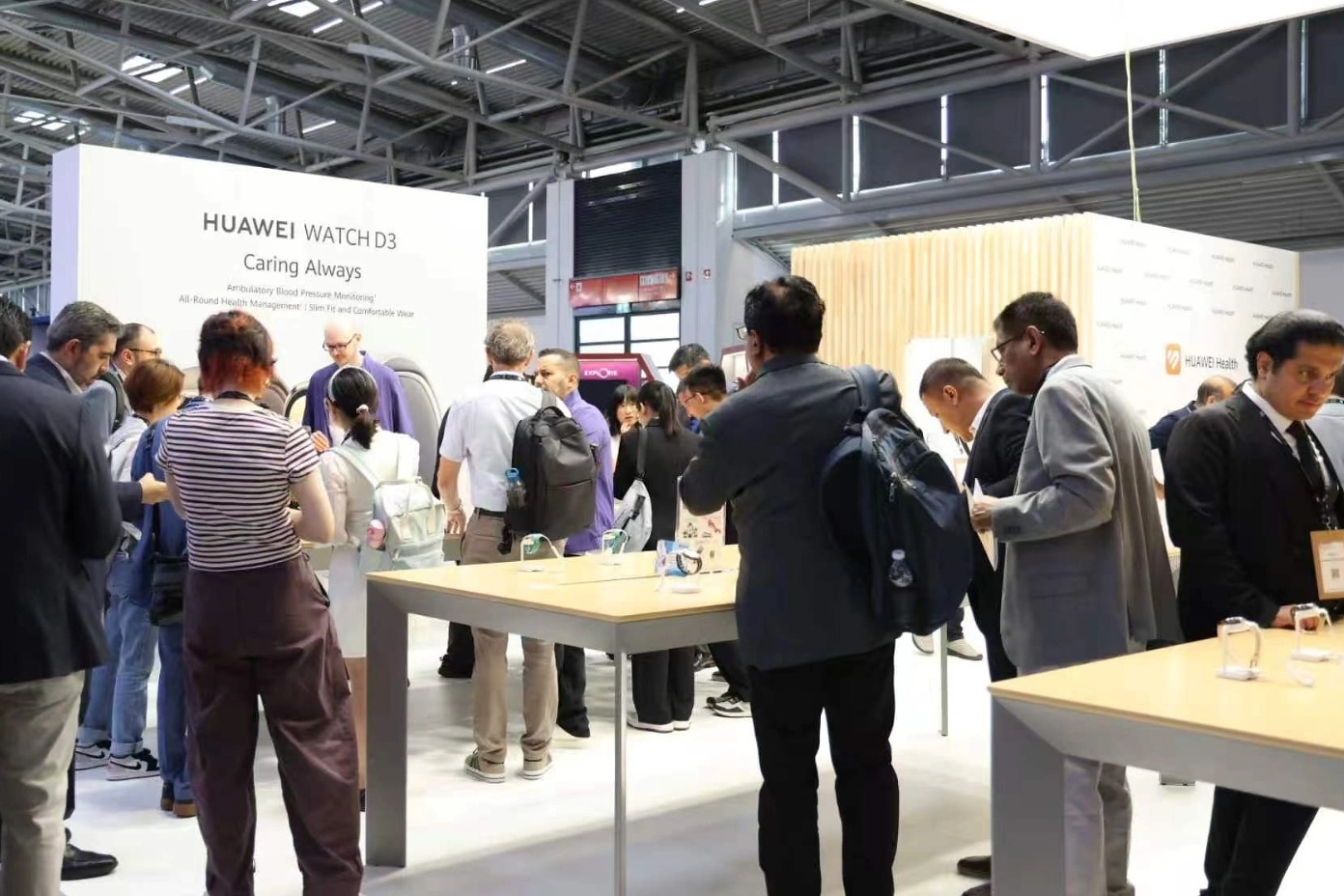 HUAWEI WATCH D3, ESC Kongresi 2026'da erken bir tanıtımla piyasaya çıktı... Bilekten kan basıncı ölçümünde yeni dönem 