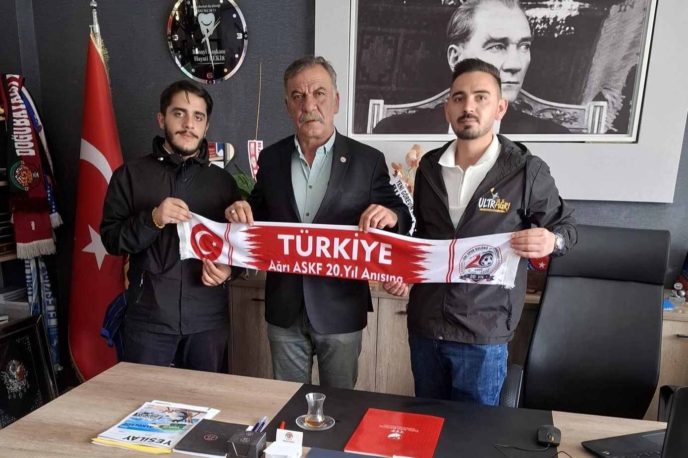 UltraAğrı Taraftar Grubu'ndan Ağrı ASKF’ye ziyaret 