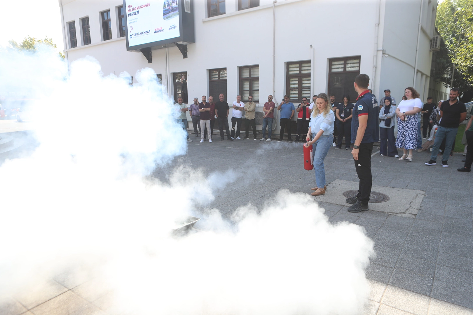 Sakarya Büyükşehir personeline yangın anında doğru müdahale anlatıldı