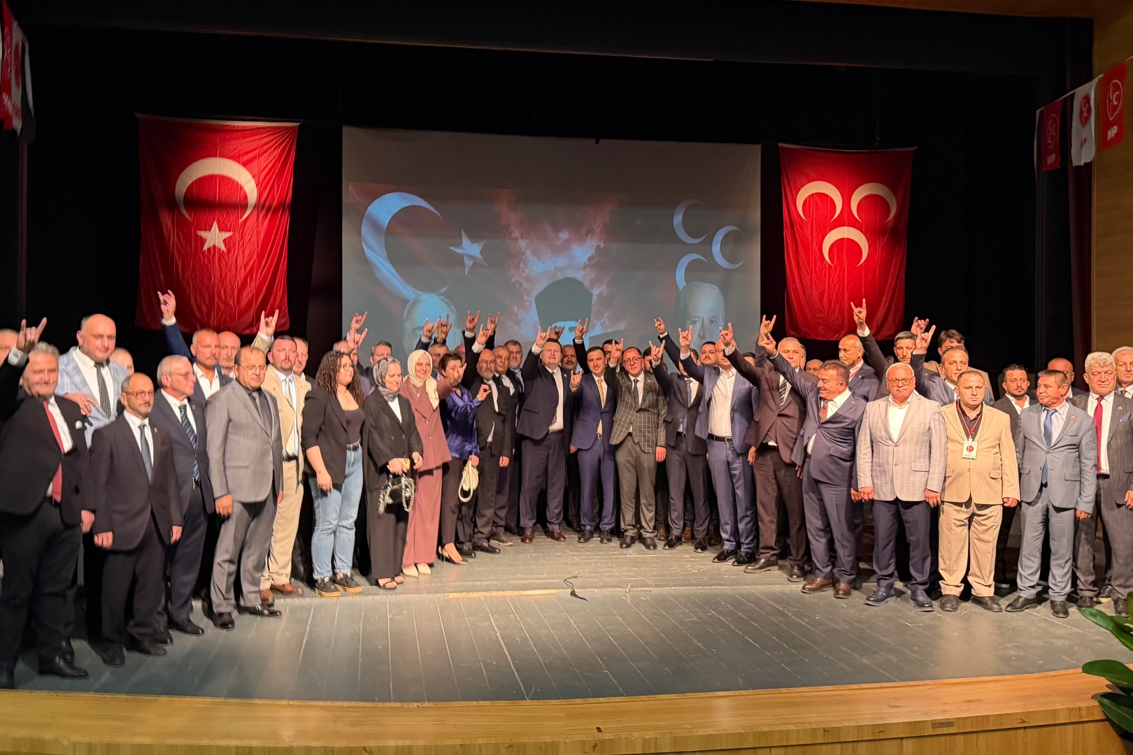 MHP Düzce İl Başkanlığı'nın 15. Olağan Kongresi yapıldı 