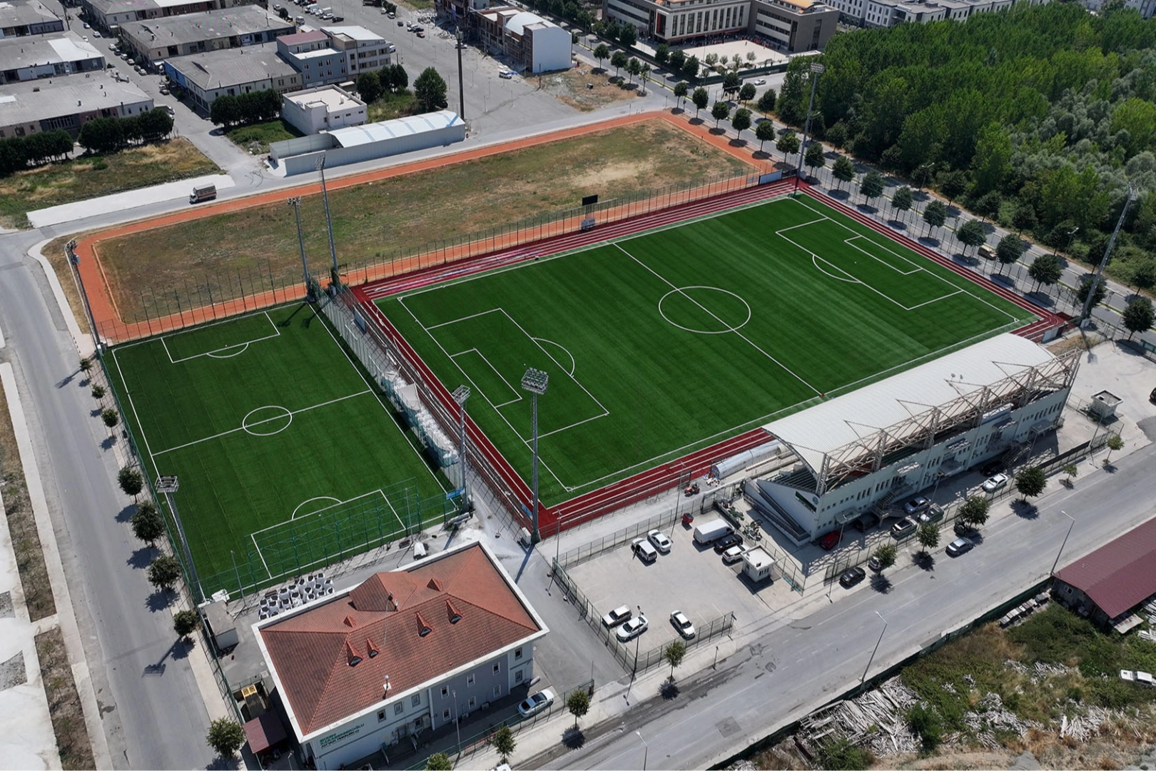 Sakarya'da yeşil-siyahlı geleceğin yıldızları yetişiyor 